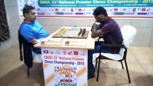 Defending champion GM SP Sethuraman (right) had a formal draw against GM Abhijit Kunte